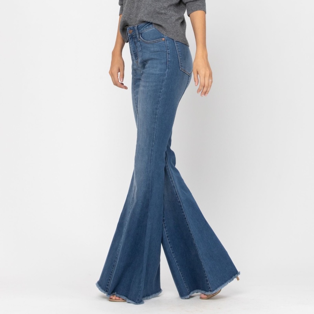 Last 1- Store Closing‼️ High Rise Flare Jeans - Picture 8 of 12